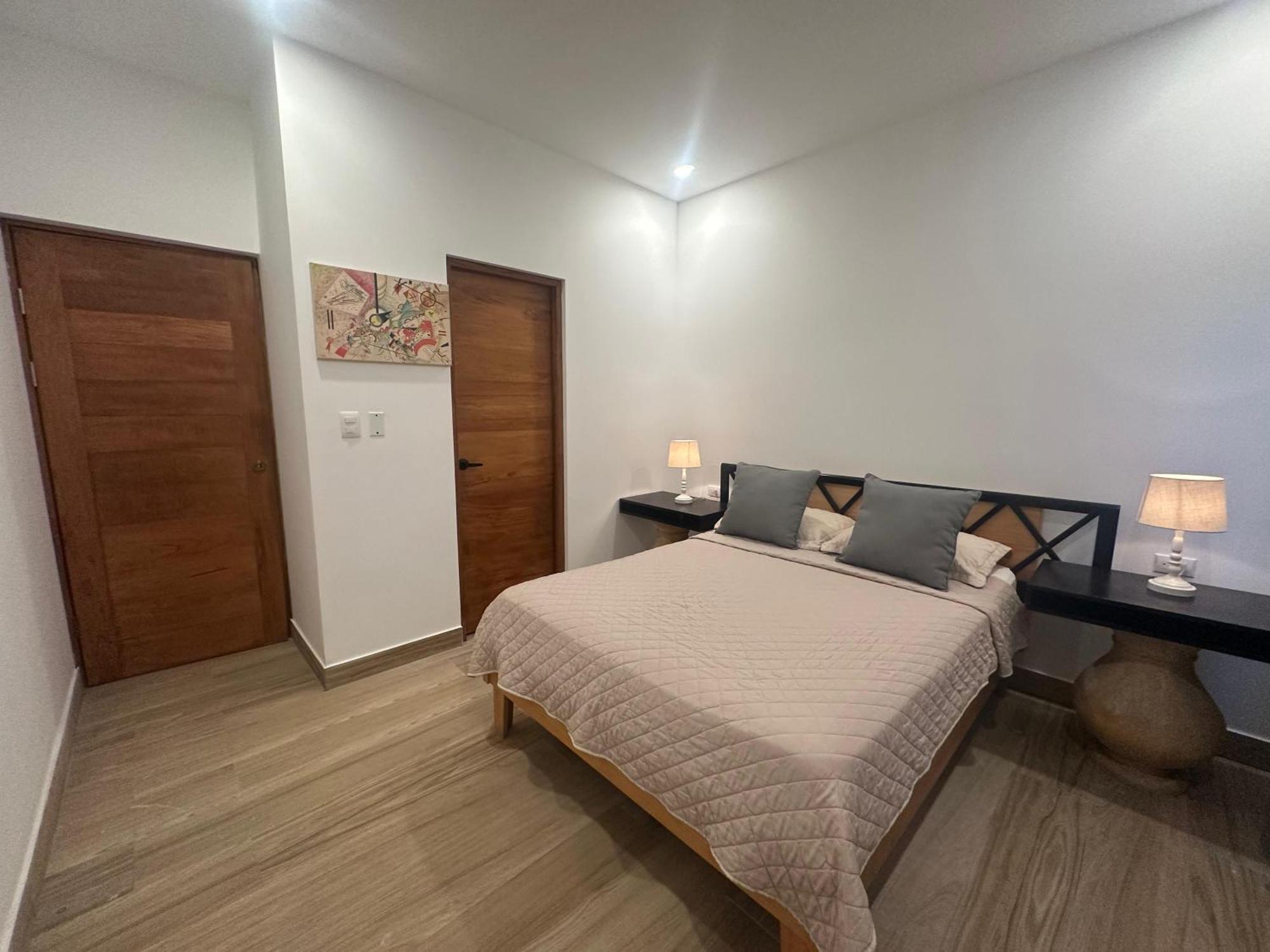 Private Fully Furnished Home At Wide Mouth Frog Hostel Quepos Exterior photo